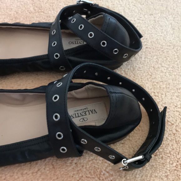 VALENTINO Metal Eyelet Ankle Strap Ballerina Flats - Picture 4 of 7